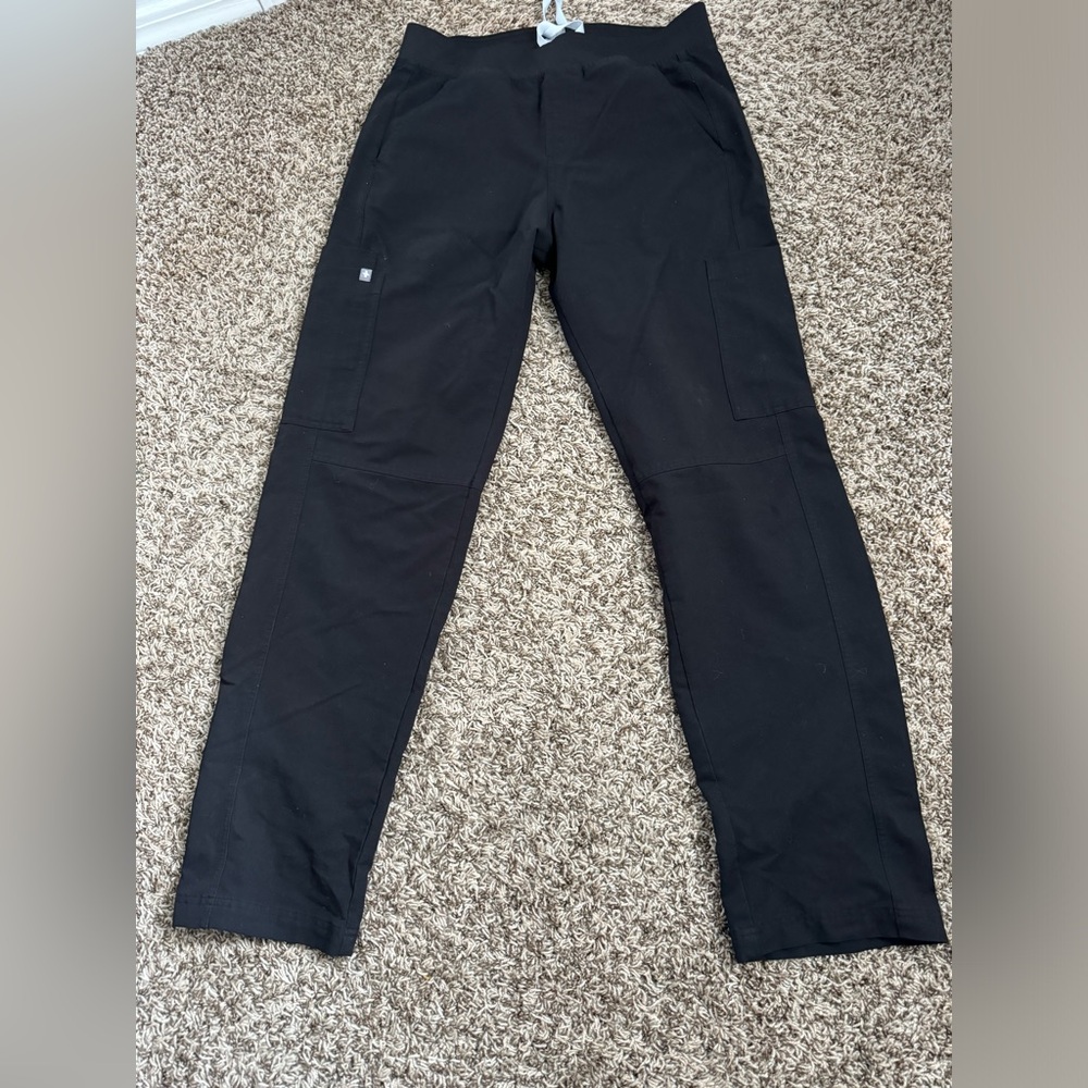 Figs Axim men’s scrubs pants